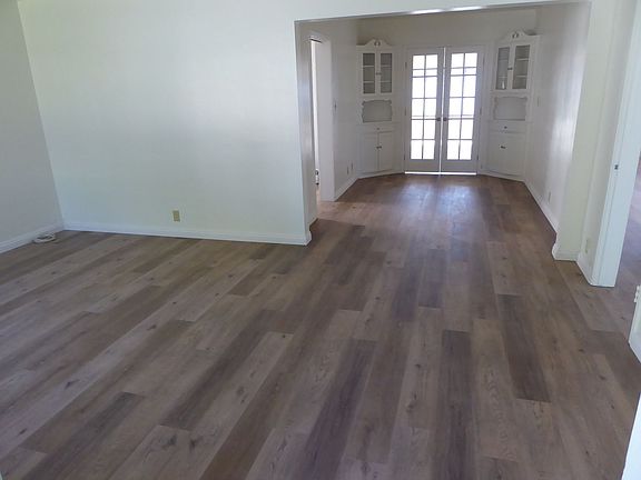 5th image of 934 E Angeleno Ave