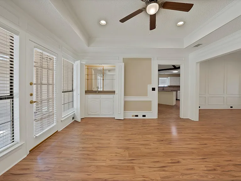 4316 Hartford Dr — Photo 25