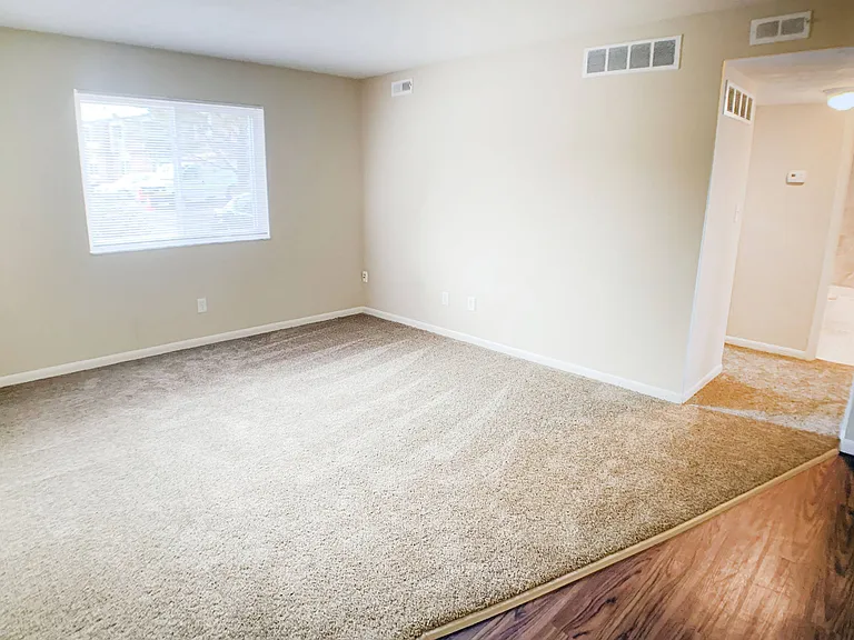 East Pointe Apartments — Photo 48