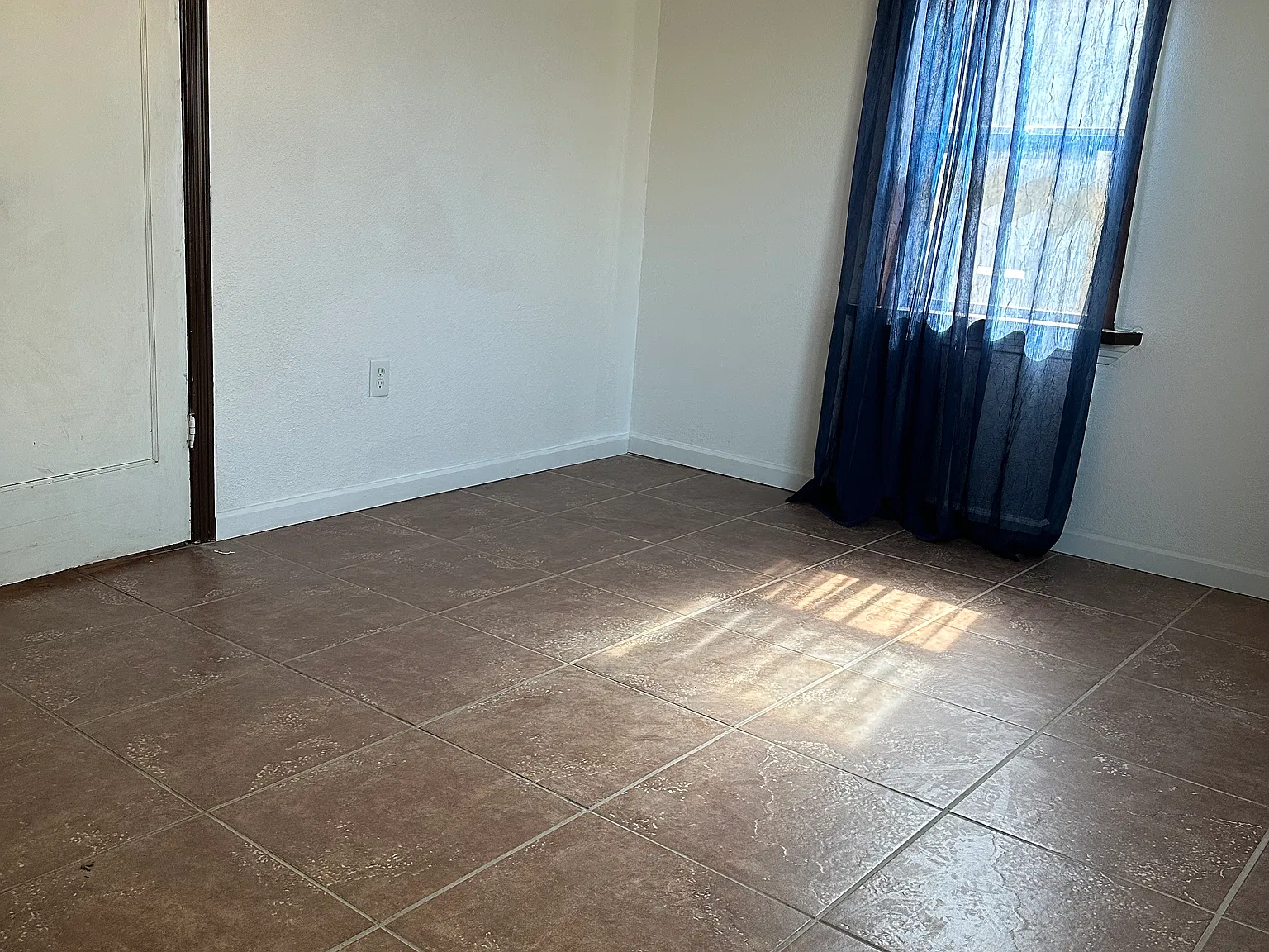 3 bed, 1150 sqft, $1,650 — Photo 2