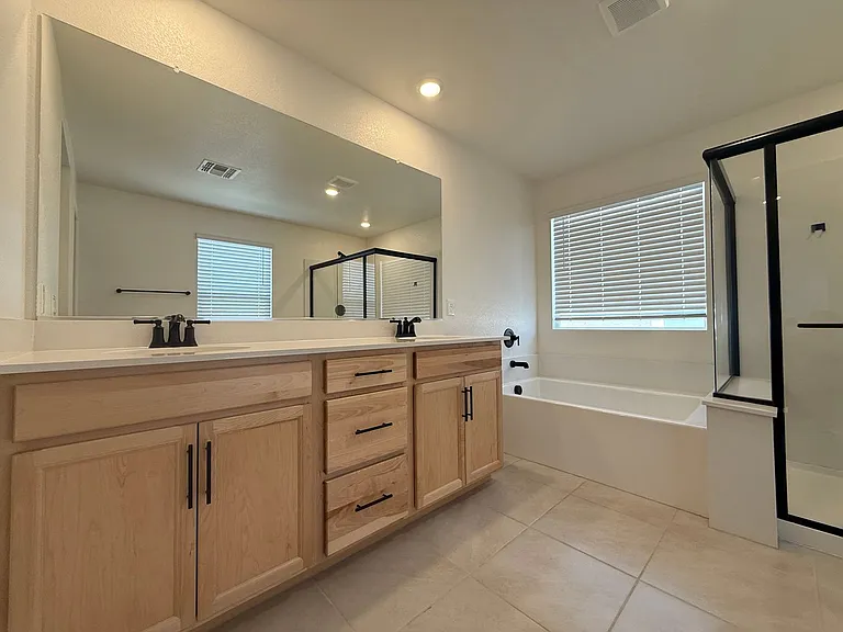 3045 Foxtail Hollow Ave — Photo 31