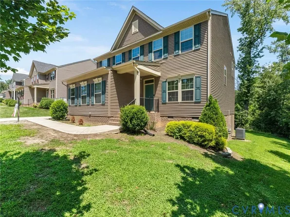 10419 Centralia Station Rd, Chester, VA 23831