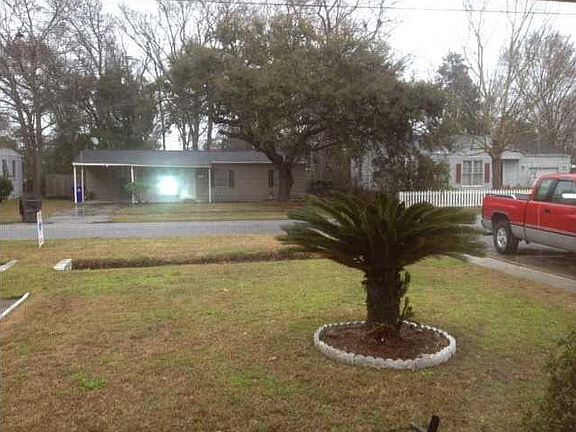 3rd image of 2512 Primrose Ave
