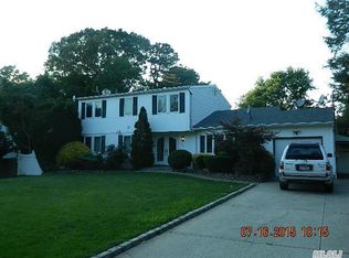 177 Vanderbilt Ave, Brentwood, NY 11717