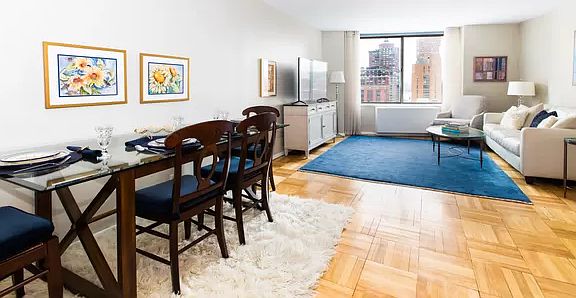 2nd image of 303 Greenwich St #9B