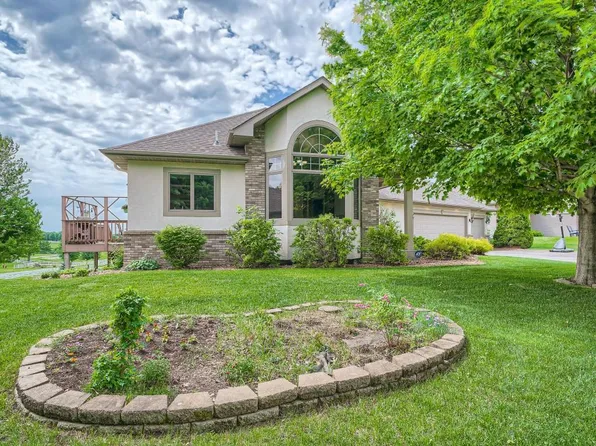 928 Arabian Dr, Jordan, MN 55352