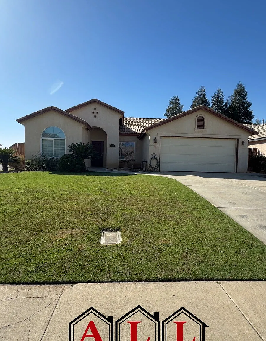 3 bed, 2.0 bath, 1784 sqft, $2,300 — Photo 1