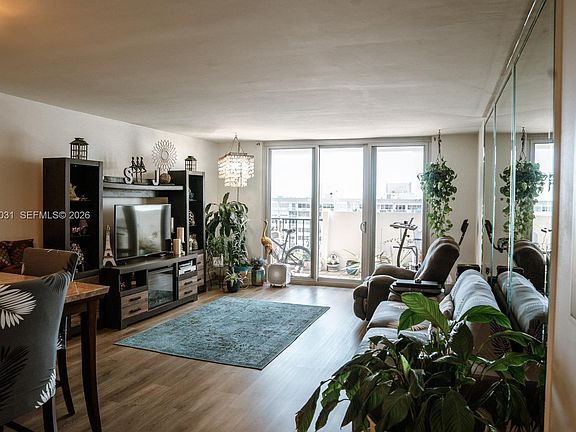 2nd image of 2780 NE 183rd St APT 2108