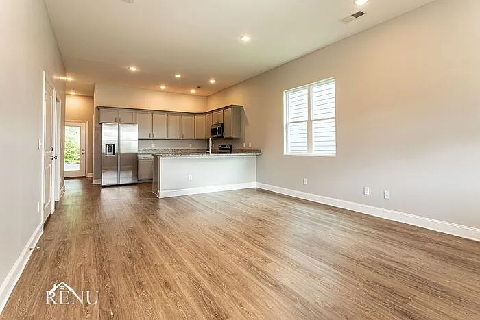 5365 Lynnland Ter — Photo 5