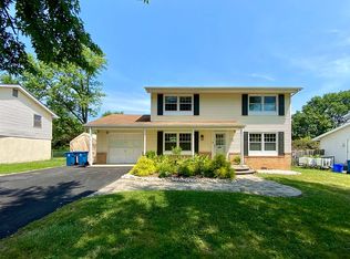 1303 E Lee Rd, Sterling, VA 20164