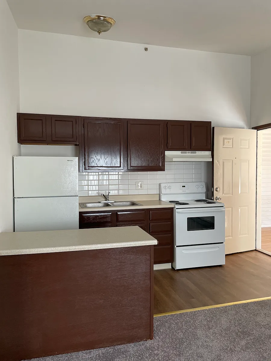 Building Photo - 2702 Rudeen Close #10