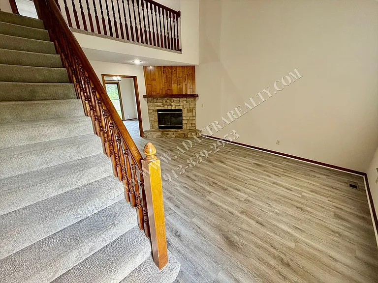 6622 W 149th Ter — Photo 3