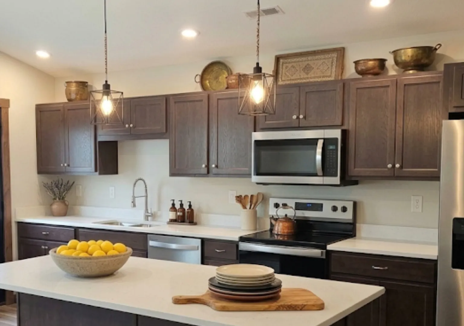 2 bed, 1.5 bath, 1200 sqft, $1,400 — Photo 3