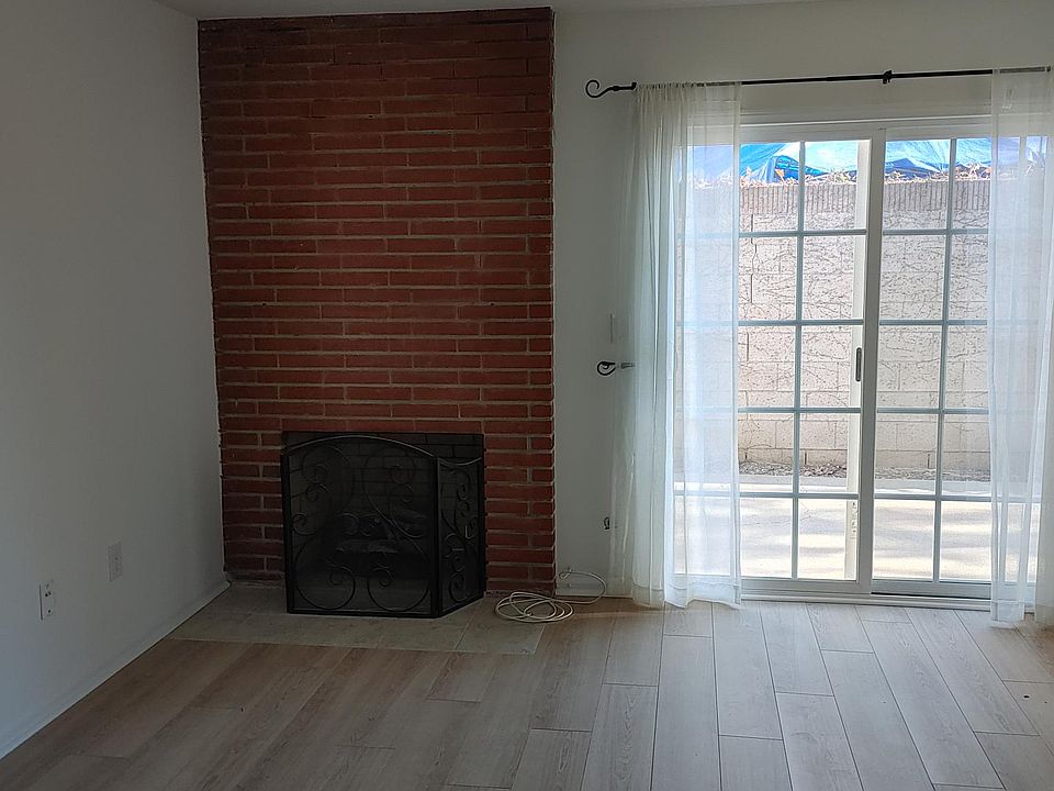 1st image of 1371 Victoria Dr APT B