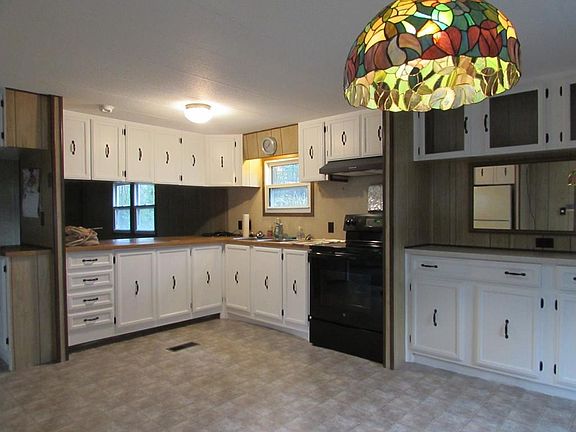 2nd image of 9 Forestdale Dr