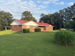 23210 Red Oak Dr, Lebanon, MO 65536