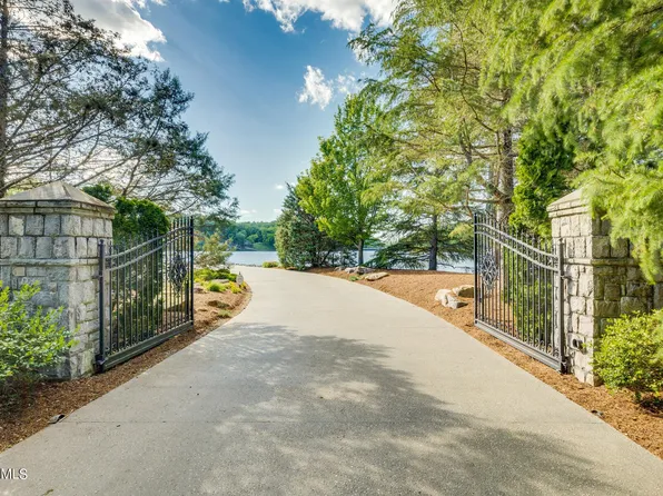 3825 Island Path, Louisville, TN 37777