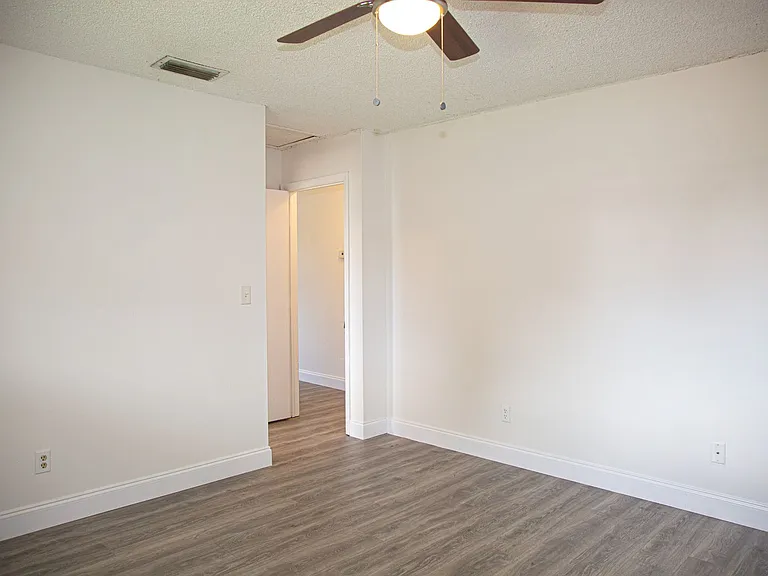 2445 Thomasson Dr — Photo 54
