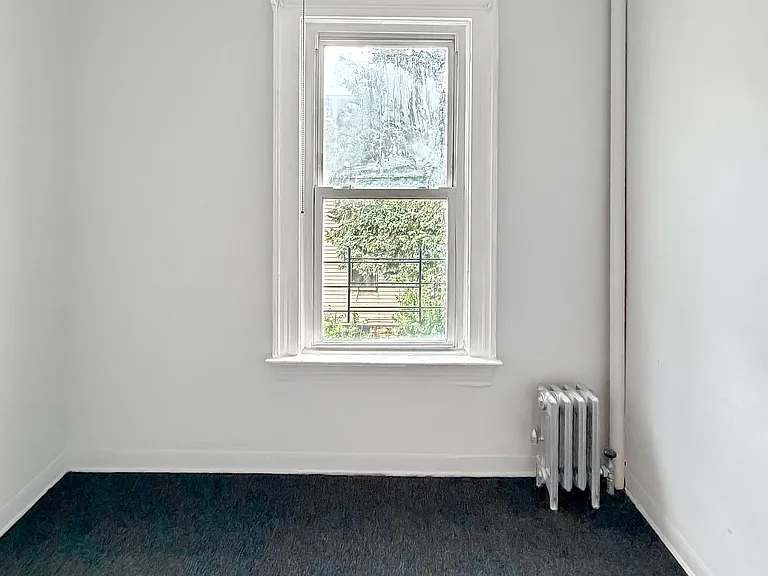 BONUS ROOM (UN-STAGED)