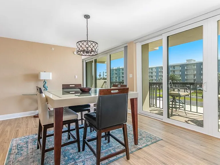 400 Island Way #212 — Photo 5