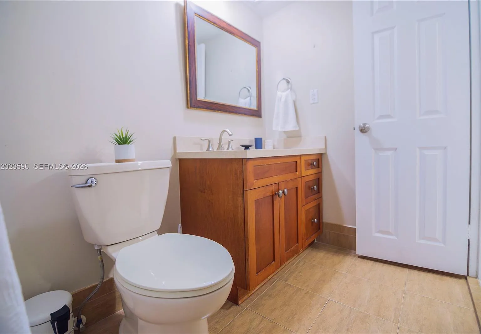 2 bed, 1040 sqft, $4,000 — Photo 2