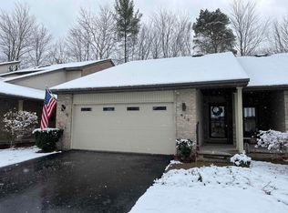 613 Shorefront Cir, Midland, MI 48640