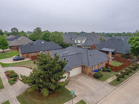 4th image of 4228 Harrogate Dr