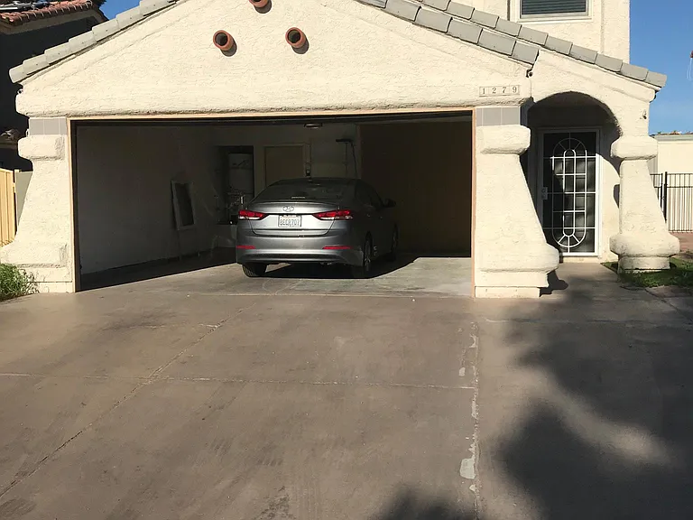 1279 Clagett Ln — Photo 11