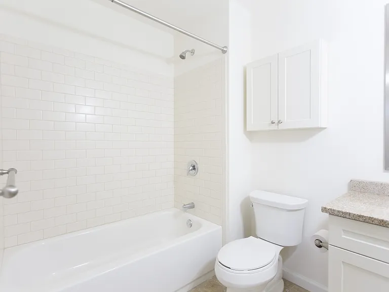 320 Walnut — Photo 11