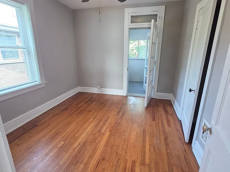 4617 S Broadway — Photo 7