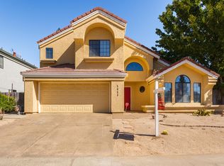 5053 Laguna Park Dr, Elk Grove, CA 95758