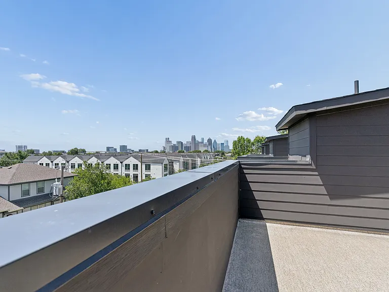 2202 N Carroll Ave #102 — Photo 38