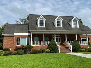 969 Lakeside Drive Ext, Blackstone, VA 23824