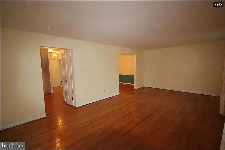 4 bed, 3.5 bath, 1712 sqft, $3,900 — Photo 2