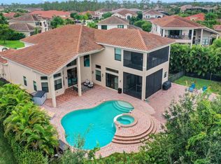 2934 Cinnamon Bay Cir, Naples, FL 34119