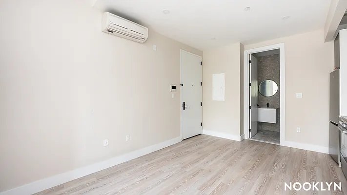 Rented by Nooklyn NYC LLC | media 17