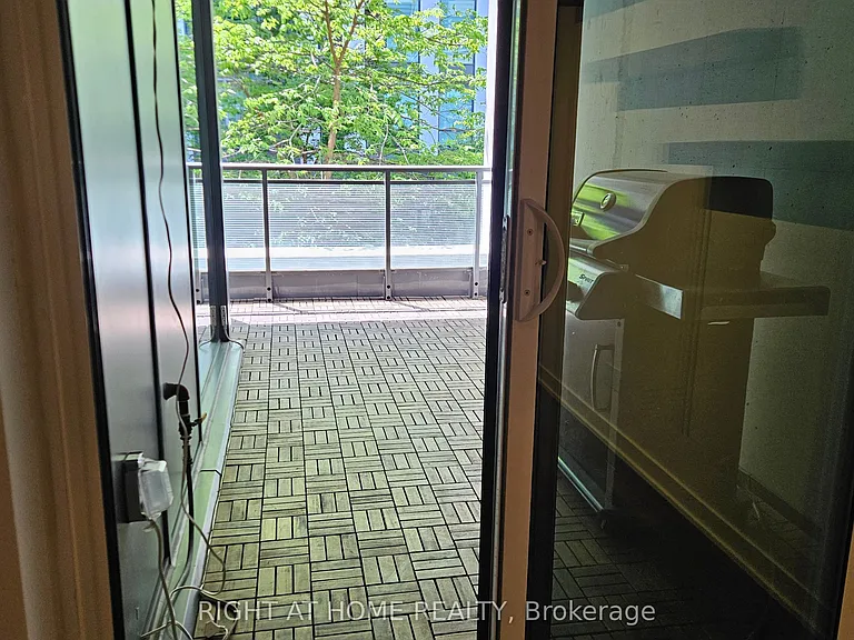 20 Gladstone Ave #216 — Photo 19