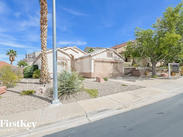 216 Nautical St — Photo 2