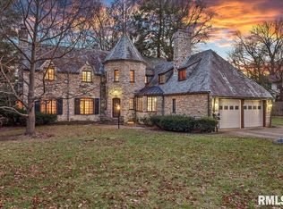 2101 S Wiggins Ave, Leland Grove, IL 62704