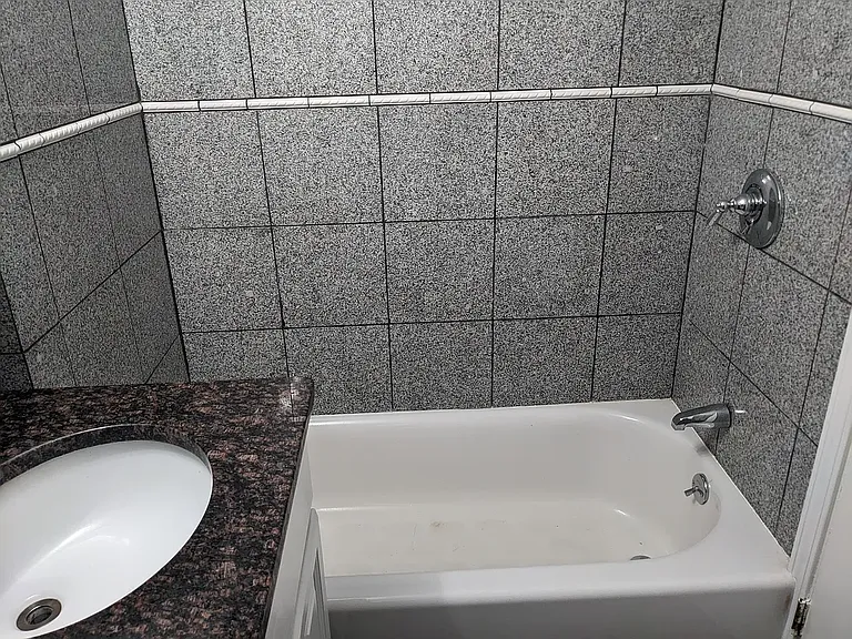 35 Park Avenue Ct #2 — Photo 11
