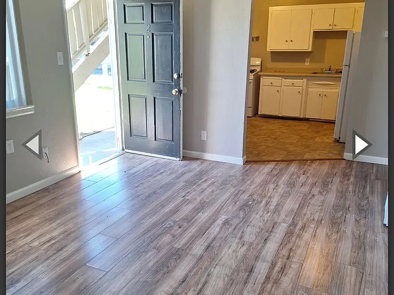 2311-2315 Laramie Ln — Photo 6