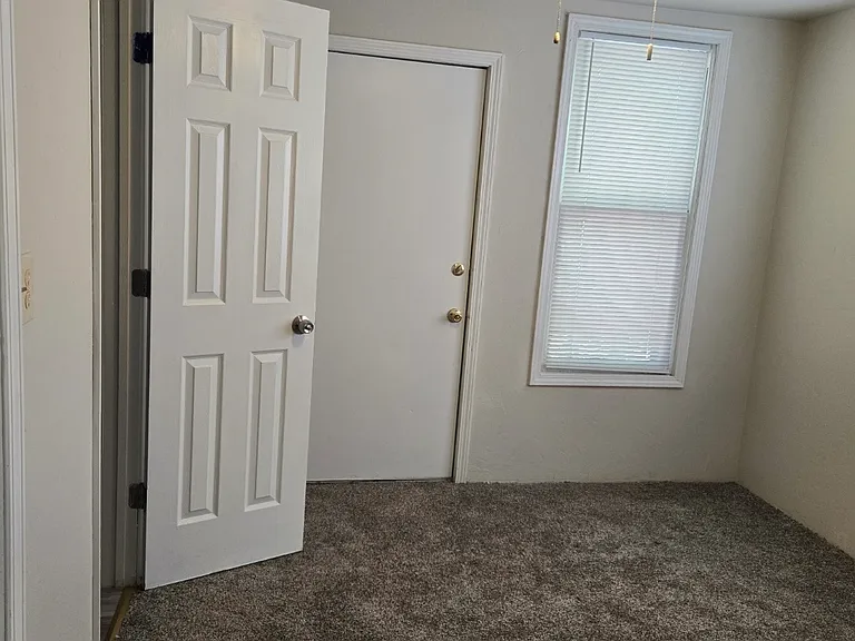 711 N Hobson Ave — Photo 14