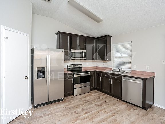 5th image of 10141 Chapel Ridge Dr
