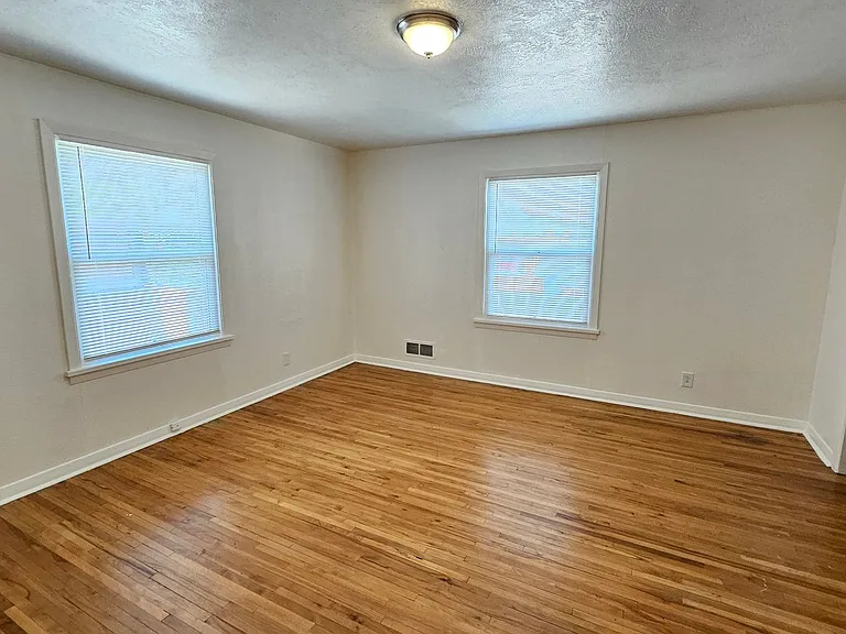 4600 Mountain Rd NE — Photo 34