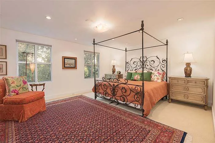 3629 Brown St — Photo 12