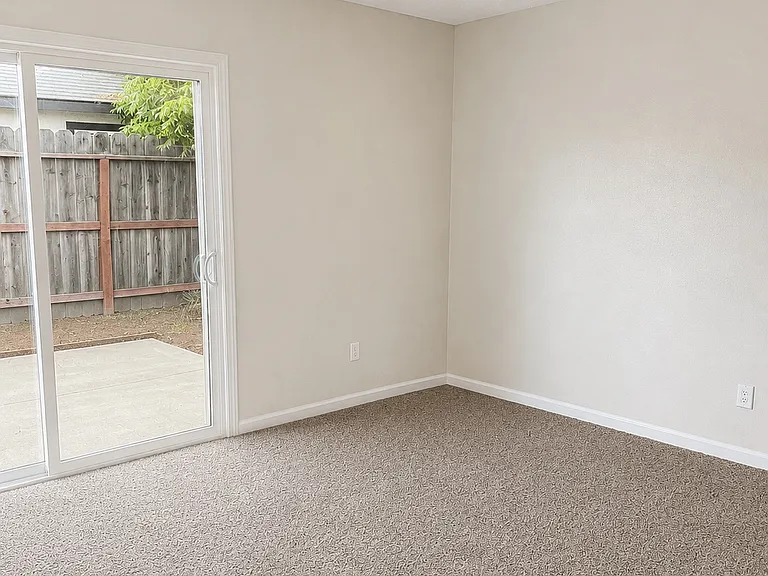 231 N Elm Ave #233 — Photo 3