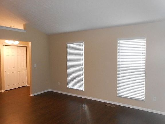 2nd image of 1016 Leclerc Pl