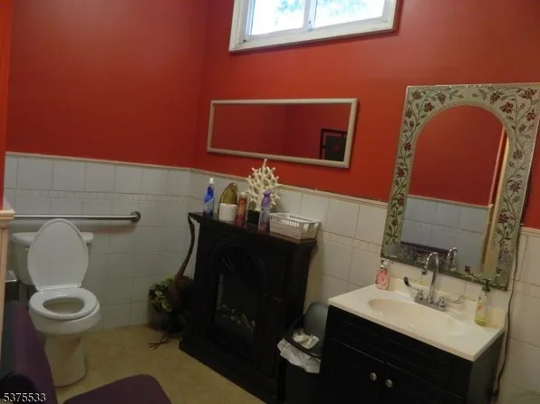 92 Monticello Avenue image 7 of 8