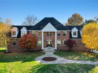 190 Meadowfield Ln, Clairton, PA 15025