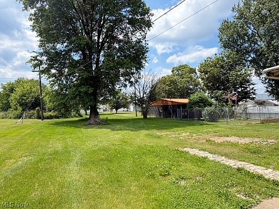3rd image of 547 W State St